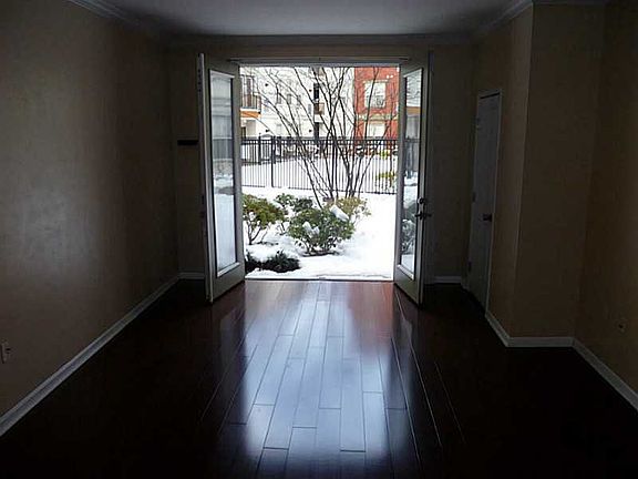 4th image of 1000 Providence Pl APT 124