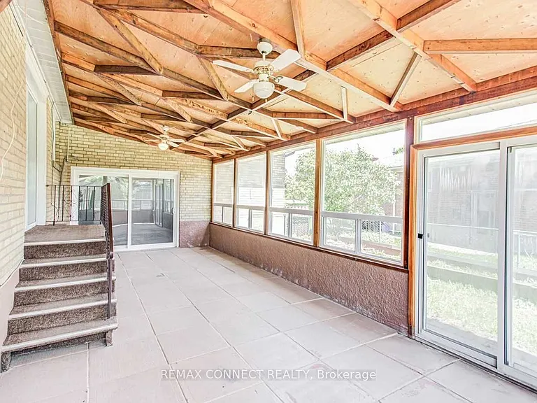 107 Sweeney Dr — Photo 8