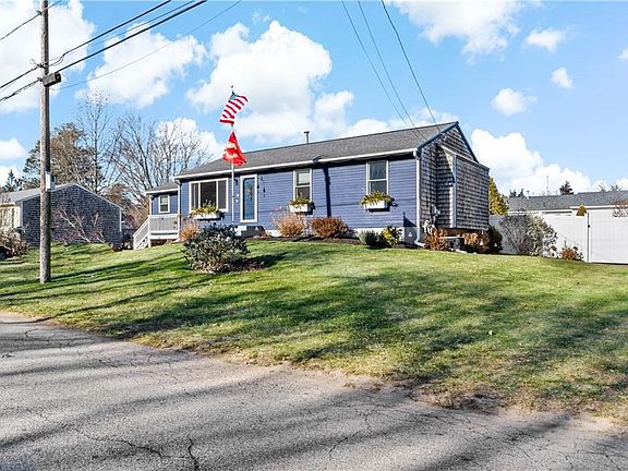 3rd image of 70 Pettee Ave