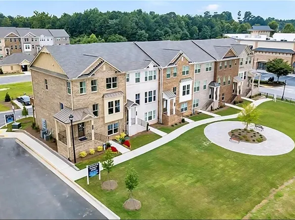 891 Sunset Park Dr, Suwanee, GA 30024