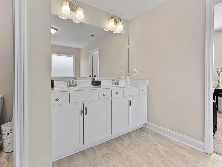 6508 Satjanon Dr — Photo 43