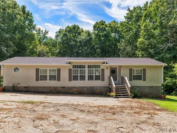 9828 Redlawn Rd, Bracey, VA 23919