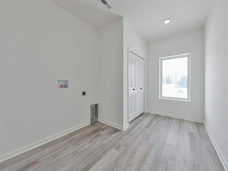 Bellbrook Apartments — Photo 21