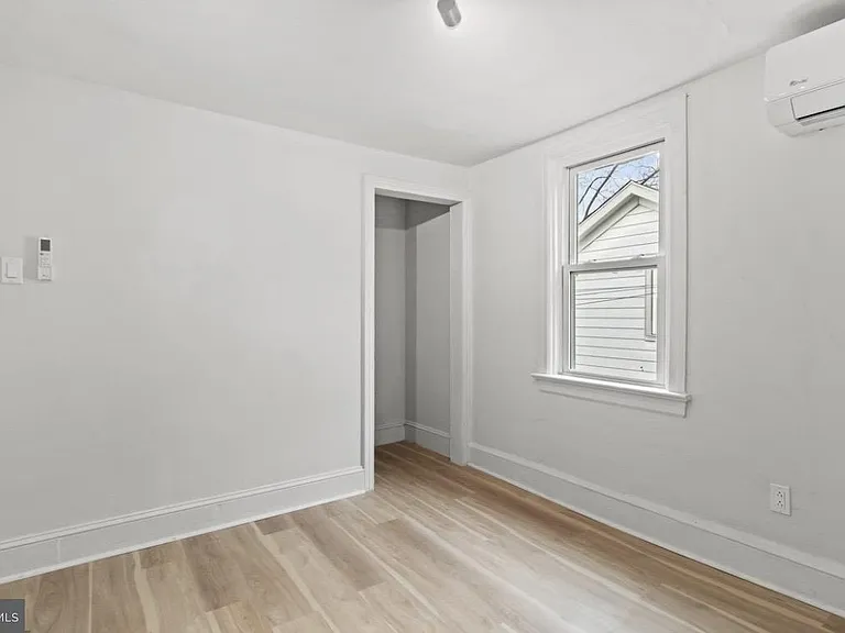 715 E Haverford Rd — Photo 10