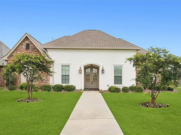 729 Night Heron Ln, Madisonville, LA 70447