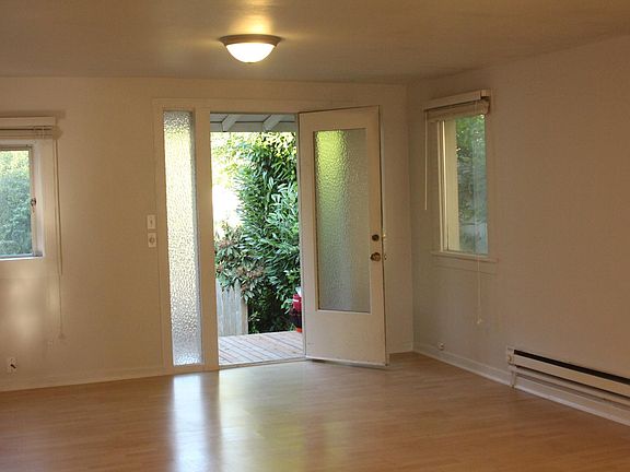 5th image of 8203 Park Ave SE APT 4