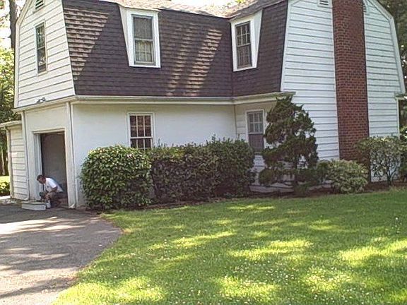 driveway approach/street side