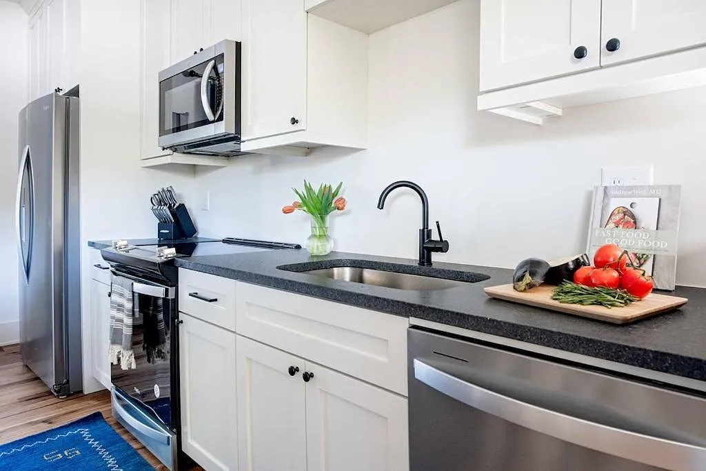 1 bed, 750 sqft, $3,800 — Photo 4