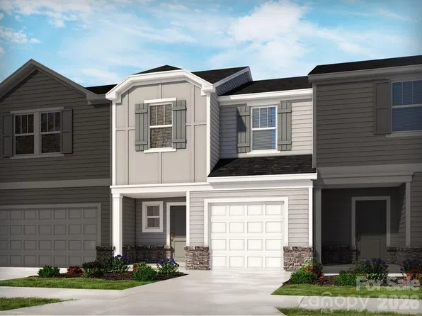 8013 Hidden Springs Dr, Charlotte, NC 28216