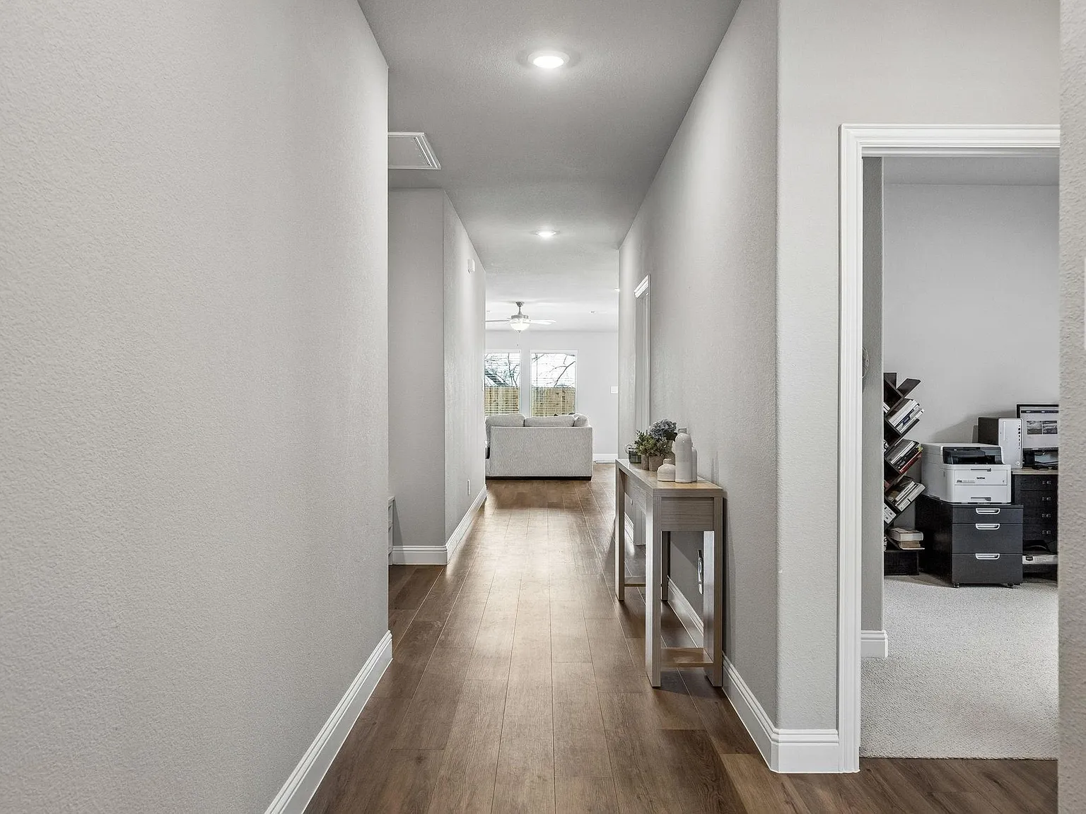 4 bed, 3.0 bath, 2502 sqft, $2,300 — Photo 3