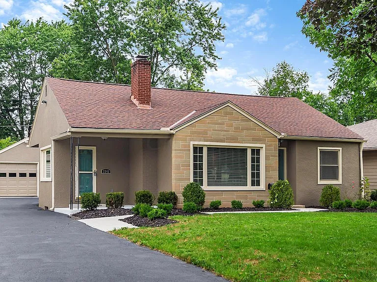 2242 Wickliffe Rd — Photo 1