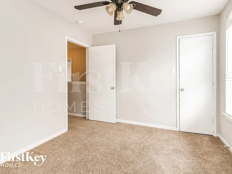 15613 Martineau St — Photo 11