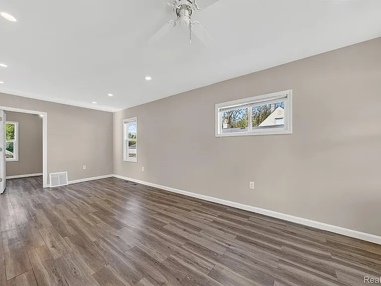 453 Manatee Ave #1 — Photo 6
