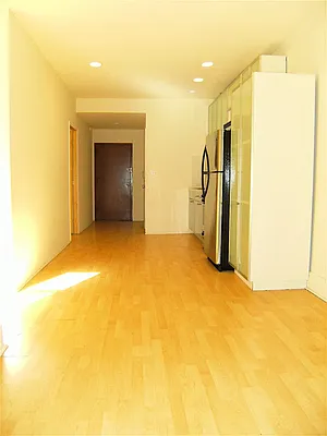 Rented by City Connections Realty | media 32