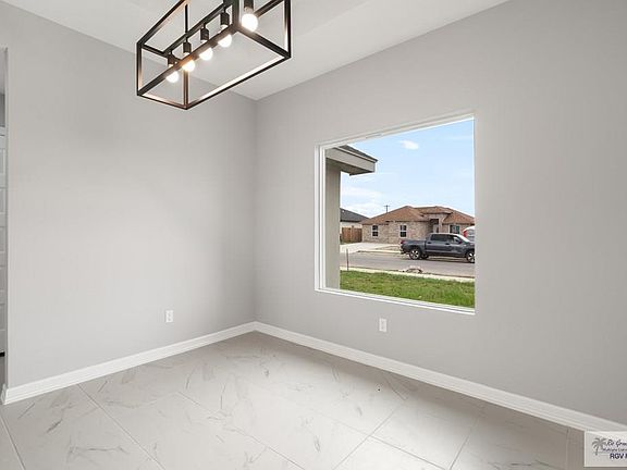 5th image of 672 Thornton Ln