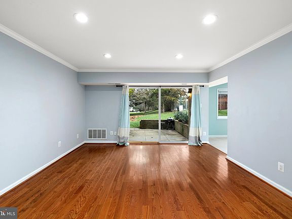 4th image of 6290 Rose Hill Ct #62-B