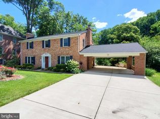 3609 University Dr, Fairfax, VA 22030