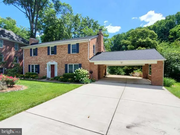 3609 University Dr, Fairfax, VA 22030