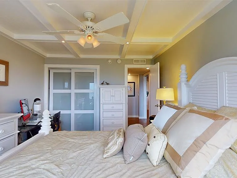 1120 N Shore Dr NE #501 — Photo 42