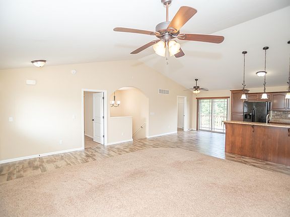 3rd image of 3816 Riley Ct