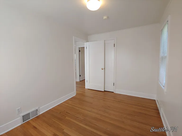 7510 34th Ave SW — Photo 7