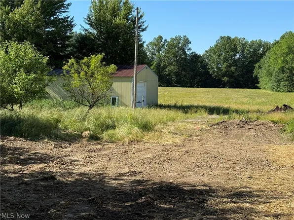 Sperry Rd, Vermilion, OH 44089
