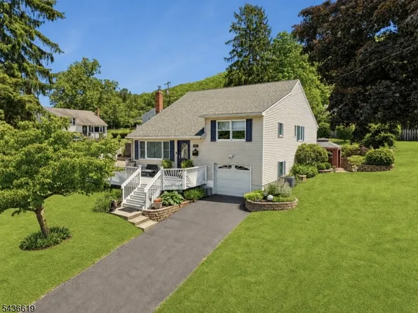 1 Lincoln Ave, Ogdensburg Boro, NJ 07439