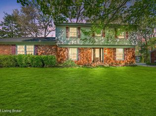 3821 Crestridge Dr, Louisville, KY 40272