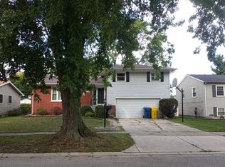 348 S Park Dr, Griffith, IN 46319