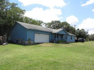 1045 Metting Rd, Goliad, TX 77963
