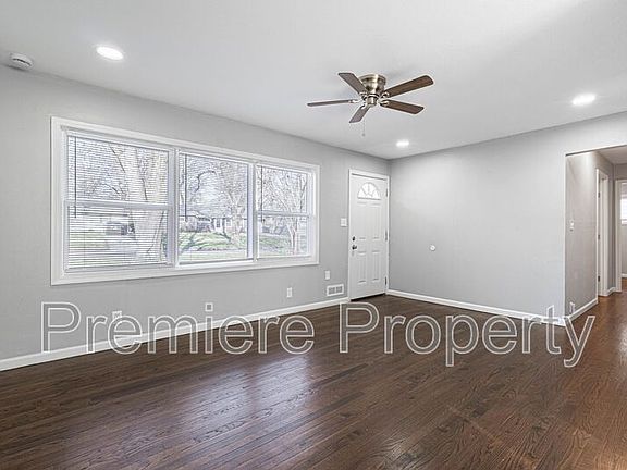 3rd image of 11347 Sycamore Ter