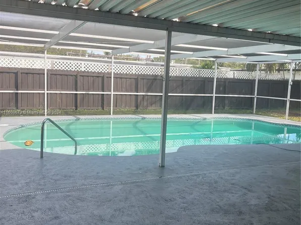 (undisclosed Address), North Miami Beach, FL 33179