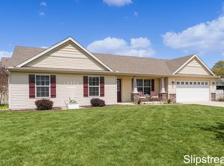 879 Harmony Dr NE, Sparta, MI 49345