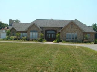 965 Old Newburg Rd, Murray, KY 42071