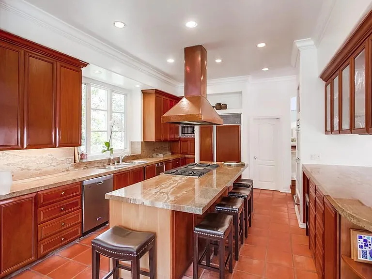 6352 Castejon Dr — Photo 26
