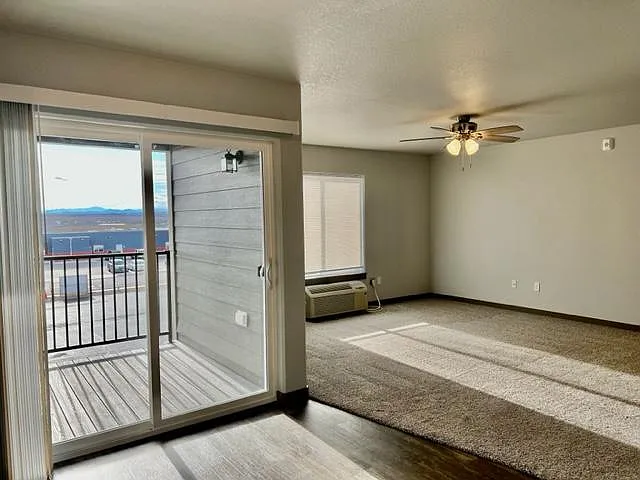 2 bed, 1144 sqft, $1,175 — Photo 3
