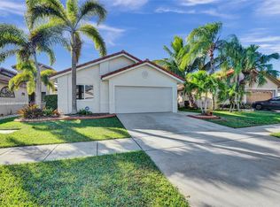 17650 SW 4th Ct, Pembroke Pines, FL 33029