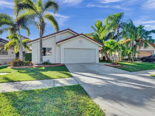 17650 SW 4th Ct, Pembroke Pines, FL 33029