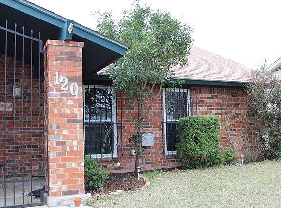 2nd image of 120 S Bluebonnet Dr