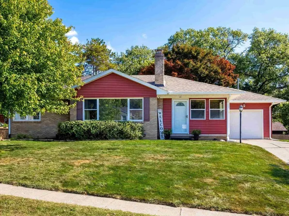 1803 Duggleby St, Davenport, IA 52803
