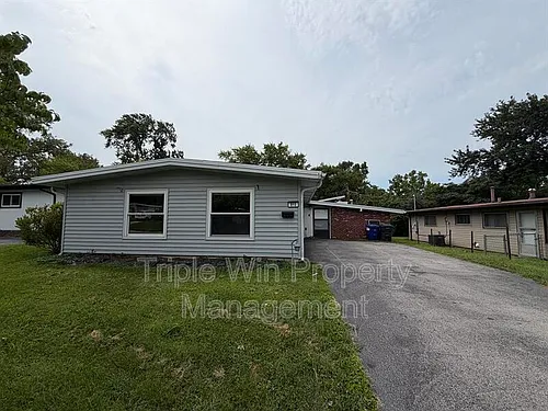 810 Saint Anthony Ln Photo 1