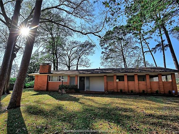 2nd image of 4812 Camellia Ln