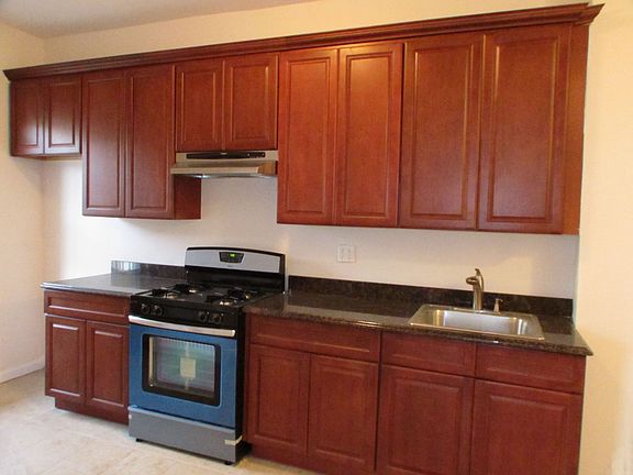 4th image of 653 E 229th St