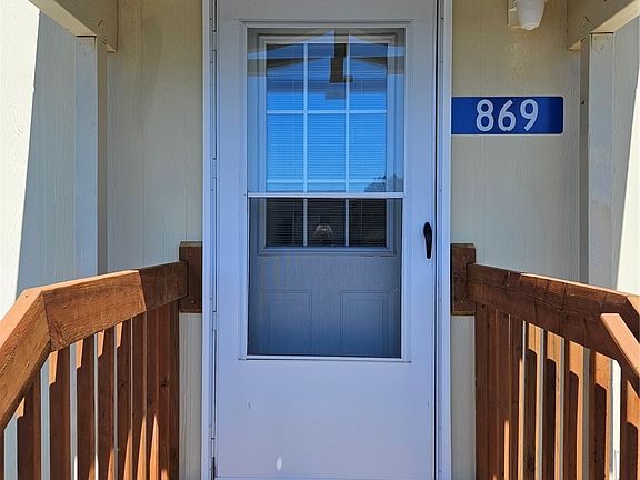 3rd image of 869 Carriage Court #28