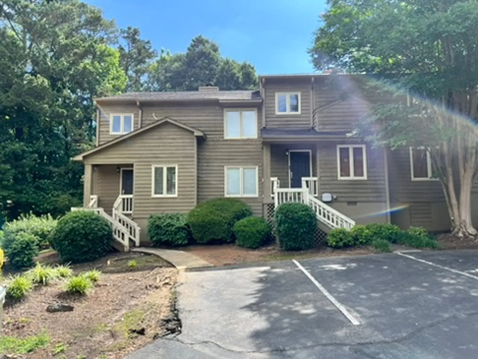 Rose Hill, 811 — Photo 3