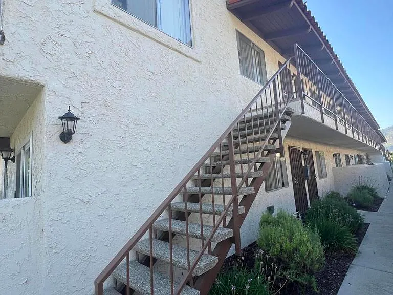 200 W Main St #7 — Photo 2