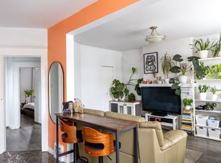 96 Uxbridge Ave, Toronto, ON M6N2Y4