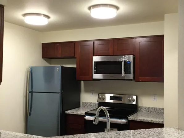 5630 14th Dr W APT 102, Everett, WA 98203