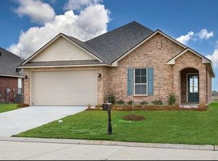 136 E Lake Ct, Slidell, LA 70461