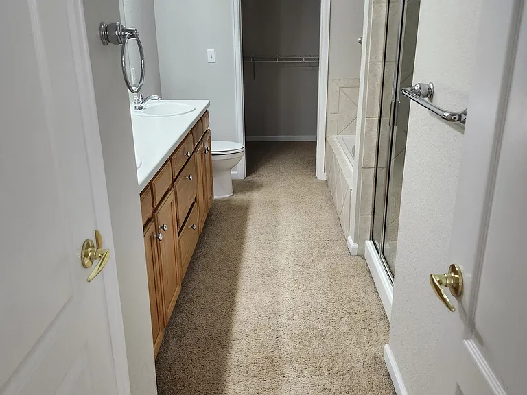1432 Whitehall Dr #F — Photo 16